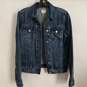 Classic GAP Denim Jacket
